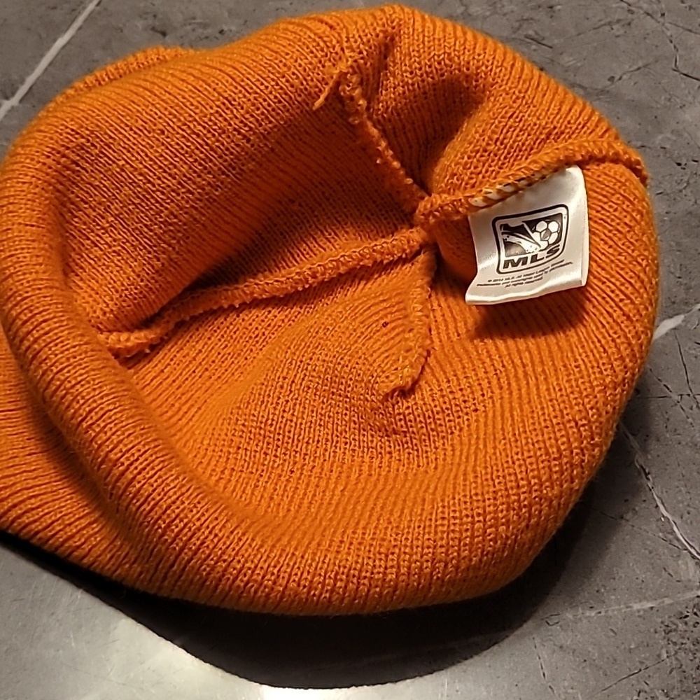 Windows MLS ORGANGE Beanie - Picture 4 of 4